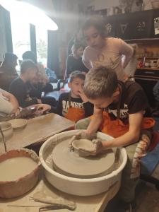 Pročitajte više o članku Zadrugari u posjetu ateljeu Janja Gora